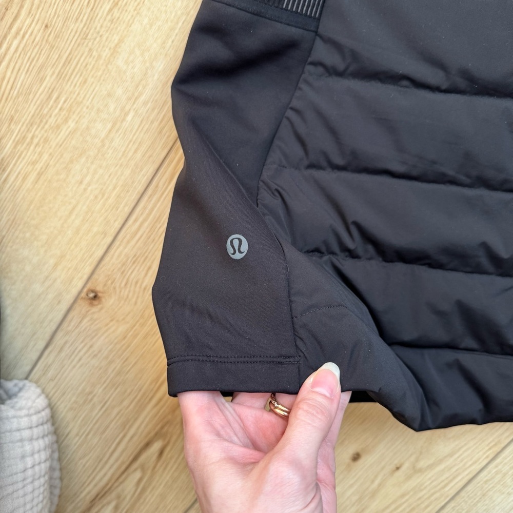 lululemon down for it all black vest size 8 - Picture 11 of 12